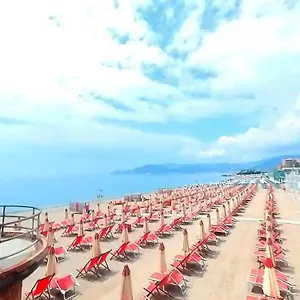  Appartamento Tra Centro E Mare - Intero Con Parcheggio